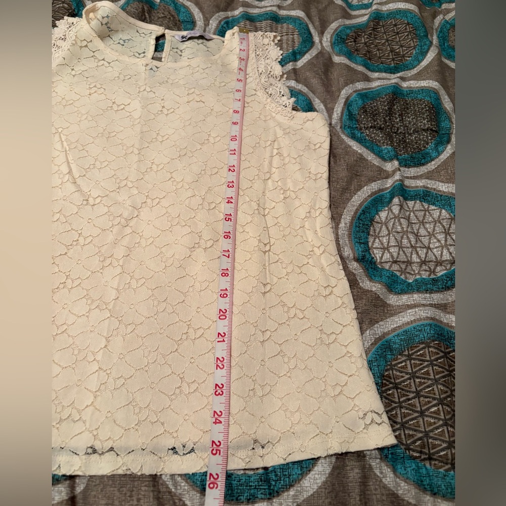 SO Cream Lace Sleeveless Top - Picture 4 of 5